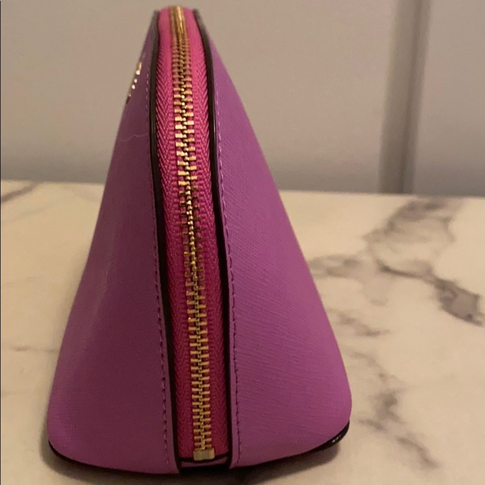 Excellent condition - Kate Spade Pouch! - Picture 3 of 5